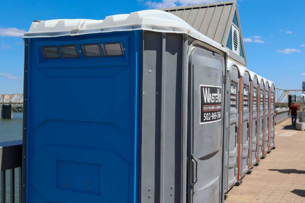 Best VIP or Luxury Restroom Trailers  in St Paul, MO